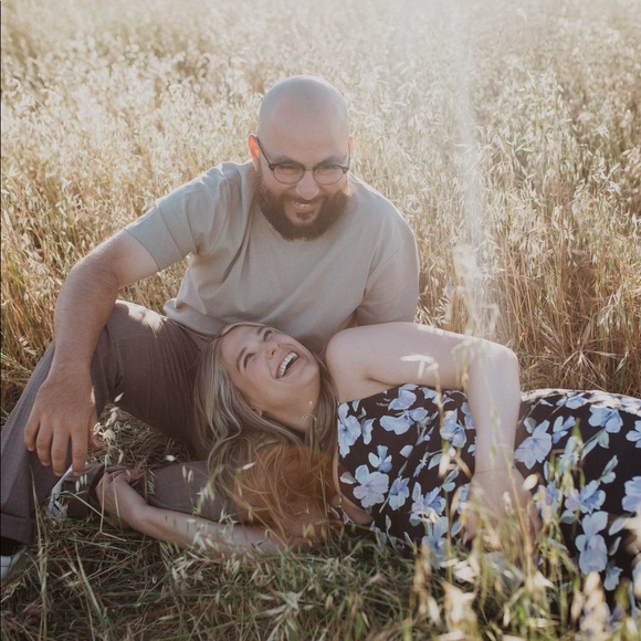 Meet your Posher, Lauren - Picture 3 of 9